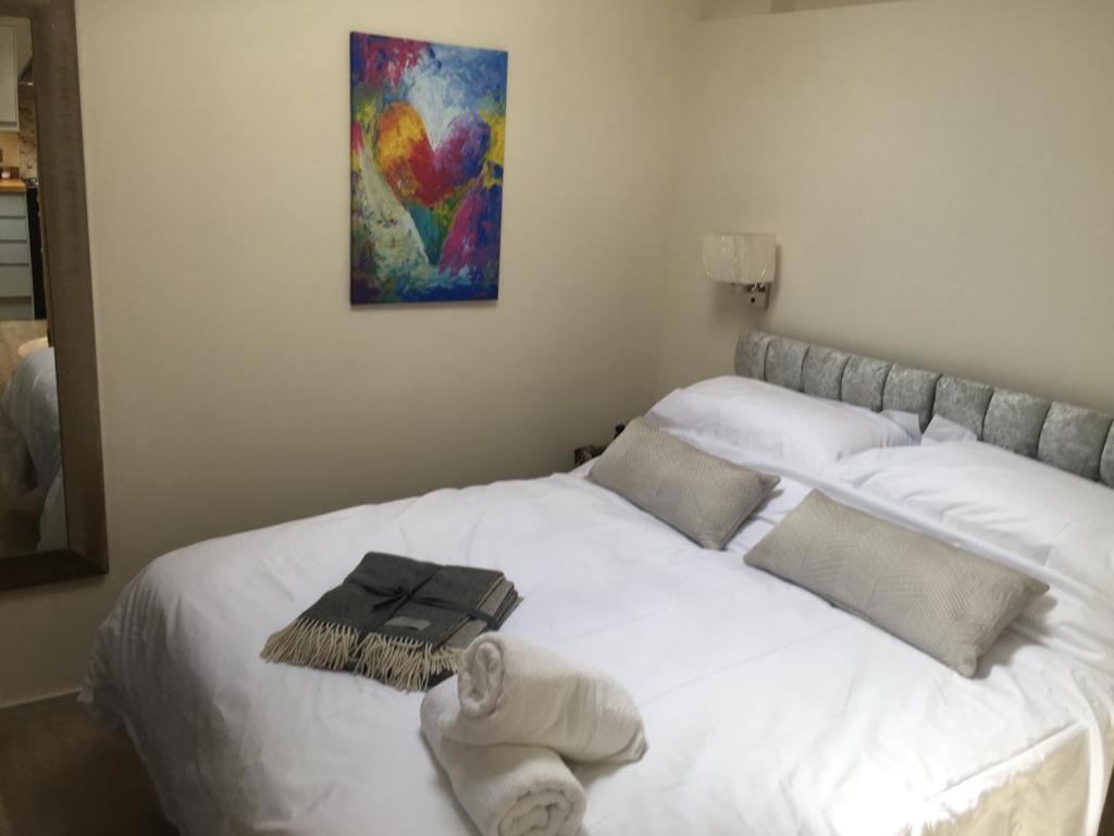 Russet Apartment Yate Luaran gambar
